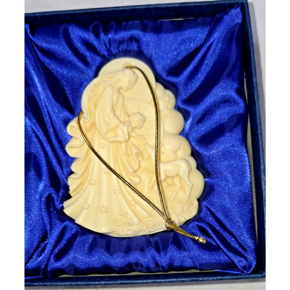 Roman Inc. Millennium Series Ornaments – “The Annunciation” & “Gentle Love” - Picture 7 of 8